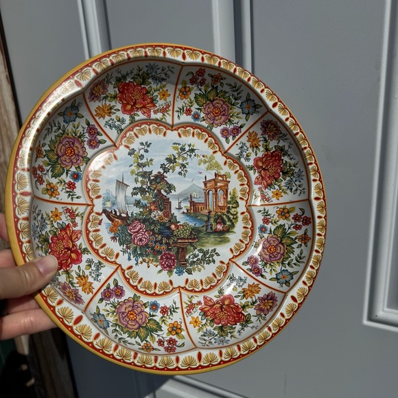 Vintage Metal Tin Bowl Made in England - Picture 1 of 3